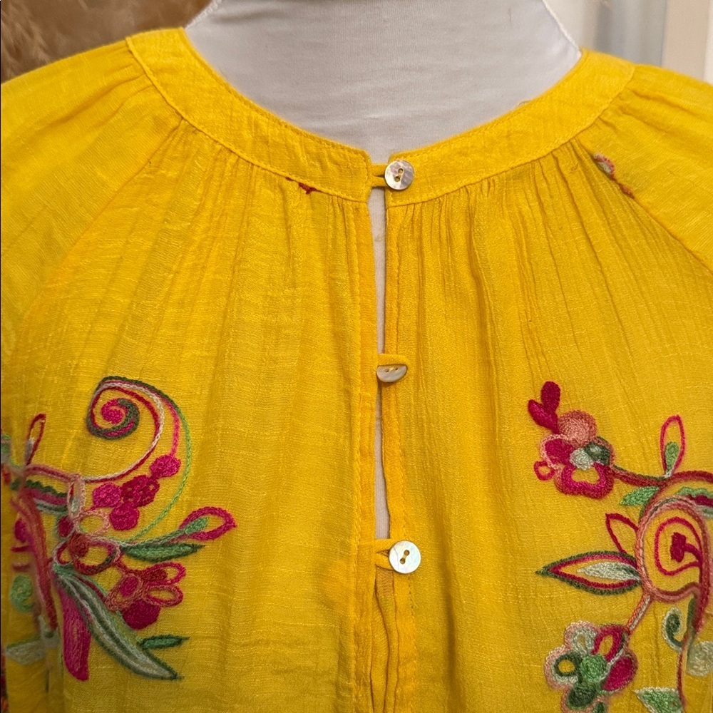Anthropologie Fig & Flower Yellow Embroidered Floral Long Sleeve Top Size Medium - Picture 2 of 7